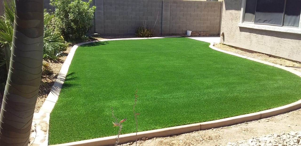 Artificial grass with slant curbing
