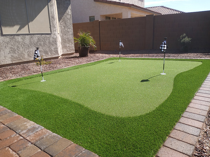 bckayrd putting green for professional golfing